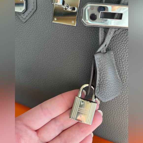 **sold. Authentic Hermes Birkin 30 - Picture 5 of 11
